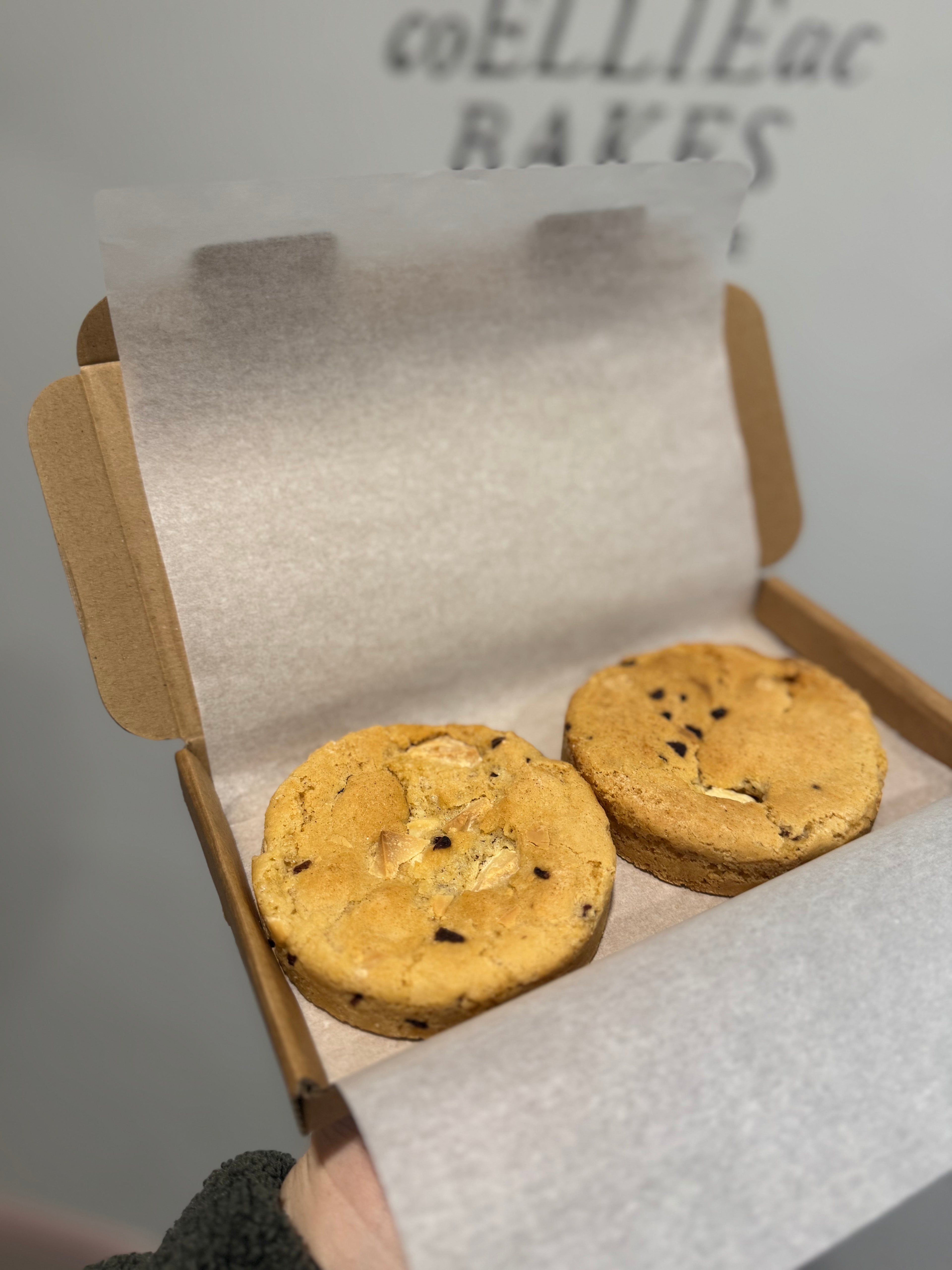 Raspberry and white chocolate cookies