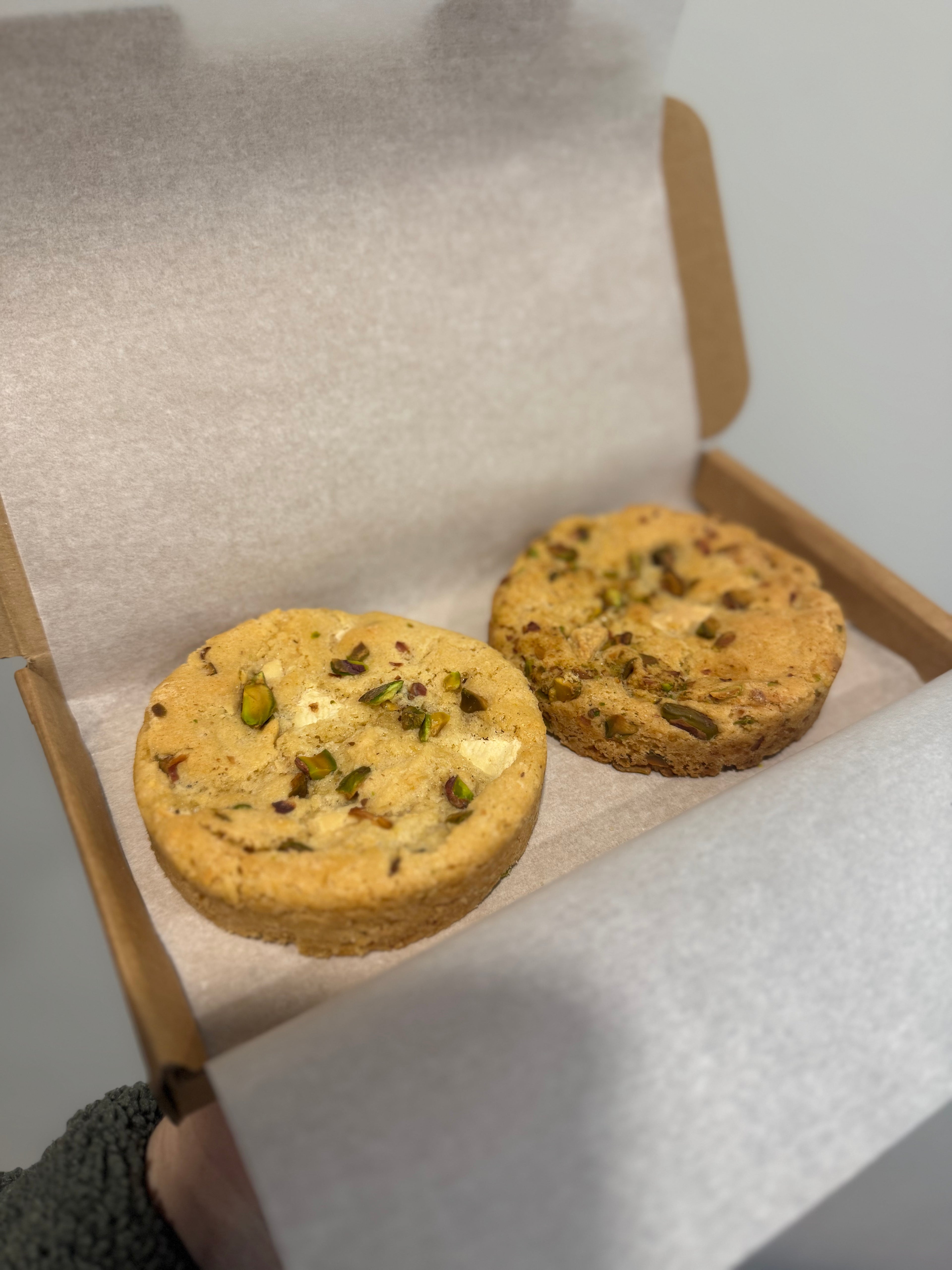 Pistachio and white chocolate cookies